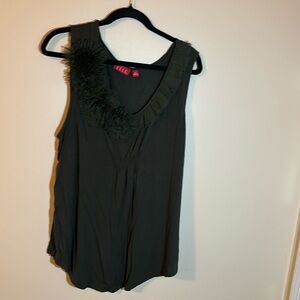 Green ruffle flower tank top